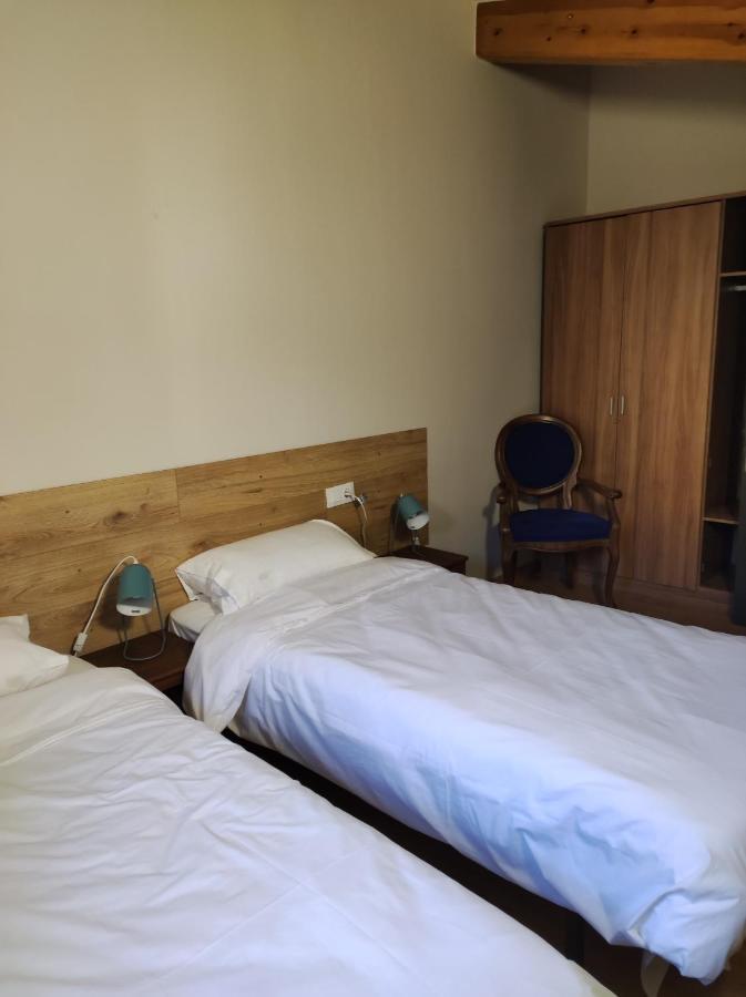 Apt 3 Atic Acollidor Al Centre De Vic - Aptgarbi Kültér fotó