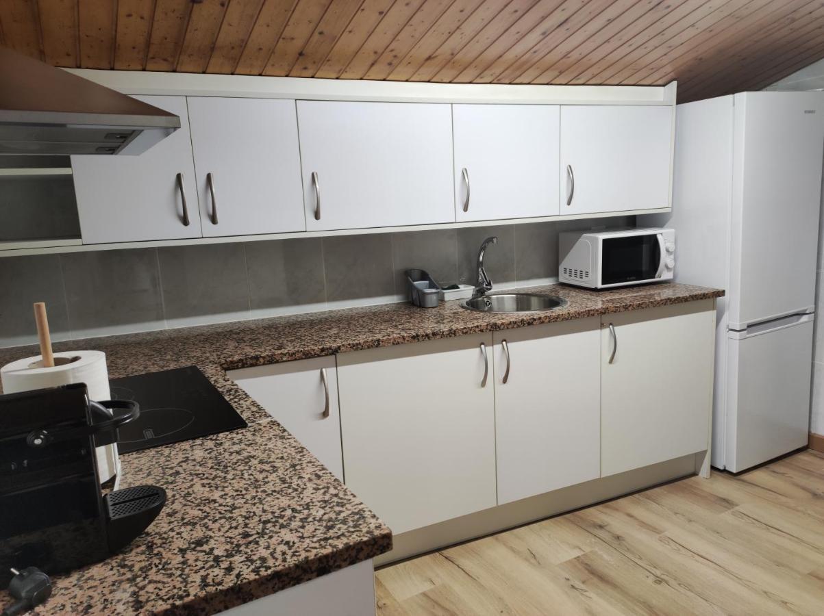 Apt 3 Atic Acollidor Al Centre De Vic - Aptgarbi Kültér fotó
